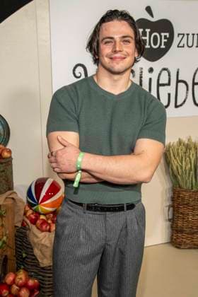 abb Nikolaus Lessky at the premiere of the new SAT 1 daily TV series Ein Hof zum Verlieben at the cinema Zoopalast on Wednesday 25 02 2026 in Berlin Berlin Germany