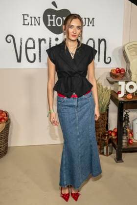 abb Emmy Pilawa daughter Joerg Pilawa at the premiere of the new SAT 1 daily TV series Ein Hof zum Verlieben at the cinema Zoopalast on Wednesday 25 02 2026 in Berlin Berlin Germany