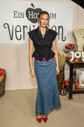 abb Emmy Pilawa daughter Joerg Pilawa at the premiere of the new SAT 1 daily TV series Ein Hof zum Verlieben at the cinema Zoopalast on Wednesday 25 02 2026 in Berlin Berlin Germany
