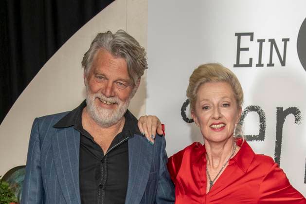 abb Katharina Hoffmann with Volker Meyer Drabisch at the premiere of the new SAT 1 daily TV series Ein Hof zum Verlieben at the cinema Zoopalast on Wednesday 25 02 2026 in Berlin Berlin Germany