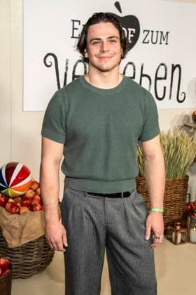 abb Nikolaus Lessky at the premiere of the new SAT 1 daily TV series Ein Hof zum Verlieben at the cinema Zoopalast on Wednesday 25 02 2026 in Berlin Berlin Germany