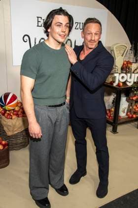 abb Nikolaus Lessky and Markus Erte at the premiere of the new SAT 1 daily TV series Ein Hof zum Verlieben at the cinema Zoopalast on Wednesday 25 02 2026 in Berlin Berlin Germany