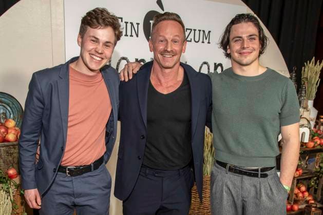 abb Michel Ben Seidel, Markus Ertelt and Nikolaus Lessky at the premiere of the new SAT 1 daily TV series Ein Hof zum Verlieben at the cinema Zoopalast on Wednesday 25 02 2026 in Berlin Berlin Germany