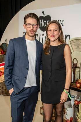 abb Oliver Bender and Franziska van der Heide at the premiere of the new SAT 1 daily TV series Ein Hof zum Verlieben at the cinema Zoopalast on Wednesday 25 02 2026 in Berlin Berlin Germany