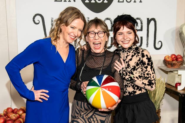 abb Diana Staehly, Gitta Schweighoefer and Carlotta Truman at the premiere of the new SAT 1 daily TV series Ein Hof zum Verlieben at the cinema Zoopalast on Wednesday 25 02 2026 in Berlin Berlin Germany