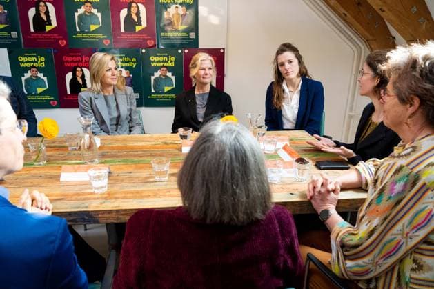 26-02-2026 Amsterdam Queen Maxima visited the Takecarebnb Foundation, an organization which aims to give refugees awaiting housing a good start in the Netherlands, in Amsterdam. Â  Copyright: xPPEx