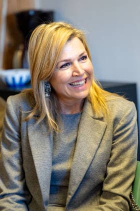 26-02-2026 Amsterdam Queen Maxima visited the Takecarebnb Foundation, an organization which aims to give refugees awaiting housing a good start in the Netherlands, in Amsterdam. Â  Copyright: xPPEx