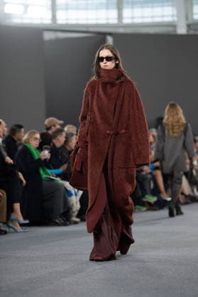 Milano Fashion Week - Women F W 26-27 Max Mara fashion show Catwalk Milan, Italy Milano Fashion Week - Women F W 26-27 Max Mara fashion show Catwalk Milan, Italy 26th February 2026 SGPItalia id 134533_002 * Not Exclusive  Copyright: xJohnnyxDallaxLibera SGPx