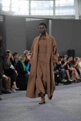 Milano Fashion Week - Women F W 26-27 Max Mara fashion show Catwalk Milan, Italy Milano Fashion Week - Women F W 26-27 Max Mara fashion show Catwalk Milan, Italy 26th February 2026 SGPItalia id 134533_002 * Not Exclusive  Copyright: xJohnnyxDallaxLibera SGPx