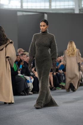 Milano Fashion Week - Women F W 26-27 Max Mara fashion show Catwalk Milan, Italy Milano Fashion Week - Women F W 26-27 Max Mara fashion show Catwalk Milan, Italy 26th February 2026 SGPItalia id 134533_002 * Not Exclusive  Copyright: xJohnnyxDallaxLibera SGPx