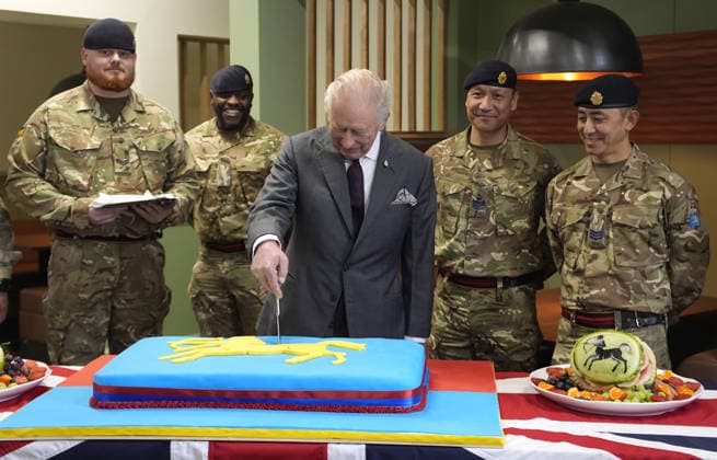 King Charles visits the Royal Regiment of Artillery King Charles visits the Royal Regiment of Artillery at Baker Barracks, Emsworth, Hampshire. Picture date: Thursday February 26, 2026., UK, on the 26th February 2026. Picture by Andrew Matthews WPA-Pool Emsworth Baker Barracks Hampshire United Kingdom 