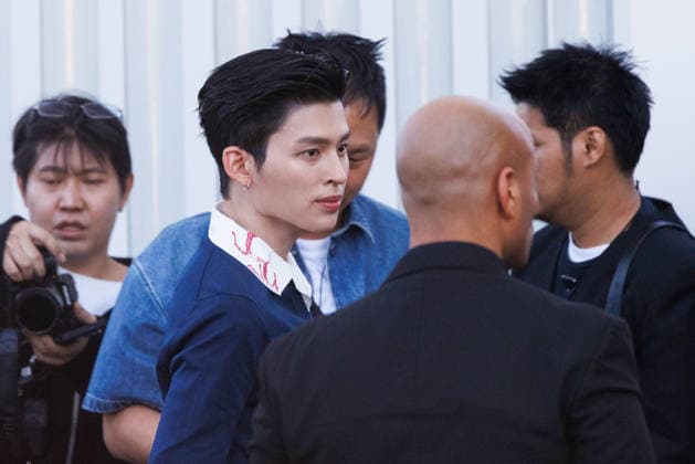 News - Prada - Celebrity Arrivals - Milan Fashion Week - Womenswear Fall Winter 2026 2027 Naravit Lertratkosum aka Pond is seen arriving at the Prada fashion show during the Milan Menswear Fall Winter 2026 2027 Fashion Week on February 26, 2026 in Milan, Italy. Photo: Cinzia Camela. Milan Fondazione Prada Italy Copyright: xCinziaxCamelax xLiveMediax LPN_2317226