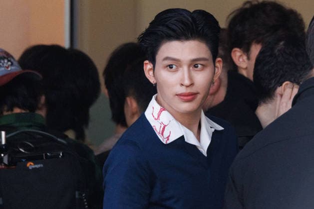 News - Prada - Celebrity Arrivals - Milan Fashion Week - Womenswear Fall Winter 2026 2027 Naravit Lertratkosum aka Pond is seen arriving at the Prada fashion show during the Milan Menswear Fall Winter 2026 2027 Fashion Week on February 26, 2026 in Milan, Italy. Photo: Cinzia Camela. Milan Fondazione Prada Italy Copyright: xCinziaxCamelax xLiveMediax LPN_2317231