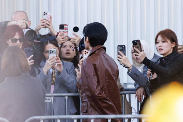 News - Prada - Celebrity Arrivals - Milan Fashion Week - Womenswear Fall Winter 2026 2027 Wooyoung is seen arriving at the Prada fashion show during the Milan Menswear Fall Winter 2026 2027 Fashion Week on February 26, 2026 in Milan, Italy. Photo: Cinzia Camela. Milan Fondazione Prada Italy Copyright: xCinziaxCamelax xLiveMediax LPN_2317251