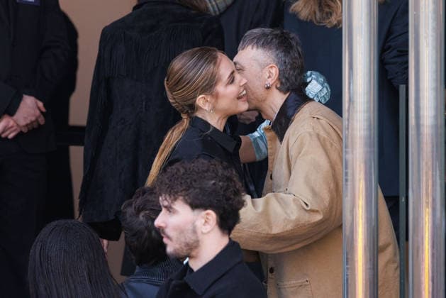 News - Prada - Celebrity Arrivals - Milan Fashion Week - Womenswear Fall Winter 2026 2027 Chiara Ferragni and a guest are seen arriving at the Prada fashion show during the Milan Menswear Fall Winter 2026 2027 Fashion Week on February 26, 2026 in Milan, Italy. Photo: Cinzia Camela. Milan Fondazione Prada Italy Copyright: xCinziaxCamelax xLiveMediax LPN_2317293
