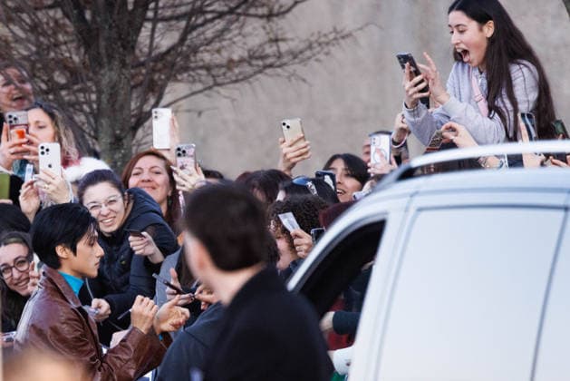 News - Prada - Celebrity Arrivals - Milan Fashion Week - Womenswear Fall Winter 2026 2027 Wooyoung is seen signing autographs at the Prada fashion show during the Milan Menswear Fall Winter 2026 2027 Fashion Week on February 26, 2026 in Milan, Italy. Photo: Cinzia Camela. Milan Fondazione Prada Italy Copyright: xCinziaxCamelax xLiveMediax LPN_2317328