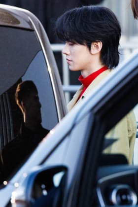 News - Prada - Celebrity Arrivals - Milan Fashion Week - Womenswear Fall Winter 2026 2027 TransfOrmProject TOP member is seen leaving the Prada fashion show during the Milan Menswear Fall Winter 2026 2027 Fashion Week on February 26, 2026 in Milan, Italy. Photo: Cinzia Camela. Milan Fondazione Prada Italy Copyright: xCinziaxCamelax xLiveMediax LPN_2317354