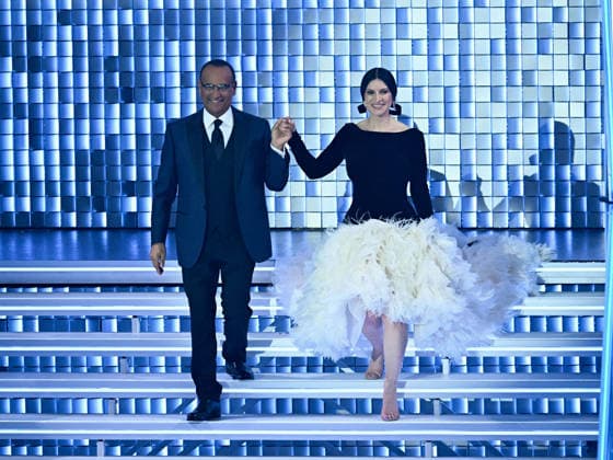 Sanremo, 76th Italian Song Festival. Third Night. Pictured: Laura Pausini and Carlo Conti.  Copyright: xMaurizioxD Avanzox xipa-agency.netx xPoolxSanremox02x IPA_Agency_IPA72064403