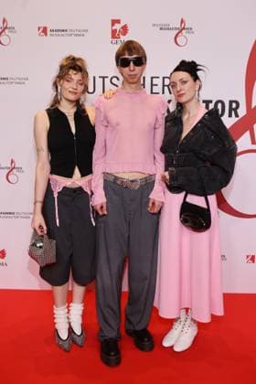 17 German Music Authors Prize 2026 Nina Kummer, Johann Bonitz, Lotta Kummer BLOND 17 German Music Authors Prize 2026, The Ritz Carlton, Berlin, date 26 02 2026 Copyright: xEventpress Kratschx