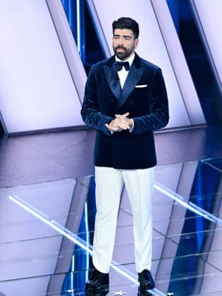 Sanremo, 76th Italian Song Festival. Third Night. Pictured: Gianluca Gazzoli  Copyright: xMaurizioxD Avanzox xipa-agency.netx xPoolxSanremox02x IPA_Agency_IPA72065041