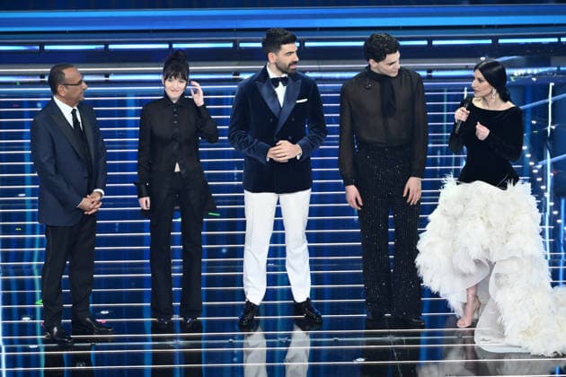 Sanremo, 76th Italian Song Festival - third evening. Pictured are Carlo Conti, Angelica Bove, Gianluca Gazzoli, Nicolò Filippucci, and Laura Pausini.  Copyright: xAlbertoxTerenghix xPoolxSanremox02x xipa-agency.netx xPoolxSanremox02x IPA_Agency_IPA72064840