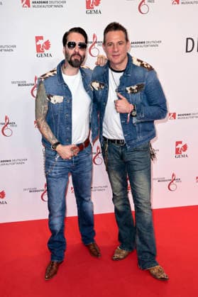Alec Völkel and Sascha Vollmer from The BossHoss at the 17 German Music Authors Award of GEMA 2026 at The Ritz Carlton Hotel Berlin, 26 02 2026 Foto:xS.xGabschx xFuturexImagex musikautorenpreis_6237