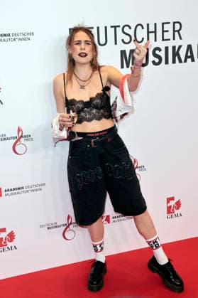 Lara Hulo at the 17 German Music Authors Prize of GEMA 2026 at The Ritz Carlton Hotel Berlin, 26 02 2026 Foto:xS.xGabschx xFuturexImagex musikautorenpreis_6239