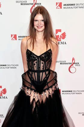 Ikkimel at the 17 German Music Authors Prize of GEMA 2026 at The Ritz Carlton Hotel Berlin, 26 02 2026 Foto:xS.xGabschx xFuturexImagex musikautorenpreis_6257