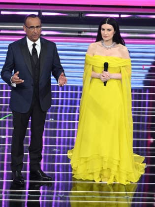 Sanremo, 76th Italian Song Festival - third evening. Pictured is Carlo Conti and Laura Pausini.  Copyright: xAlbertoxTerenghix xPoolxSanremox02x xipa-agency.netx xPoolxSanremox02x IPA_Agency_IPA72068771