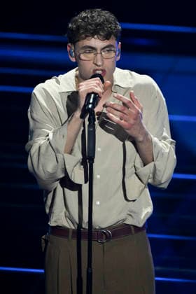 February 26, 2026, Sanremo, Italy: Italian singer Tredici Pietro performs on stage at the Ariston theatre during the 76th edition of the Sanremo Italian Song Festival, in Sanremo, Italy, 26 February 2026. The music festival will run from 24 to 28 February 2026. ANSA ETTORE FERRARI. Sanremo Italy  - ZUMAa110 20260226_zaf_a110_178 Copyright: xEttorexFerrarix