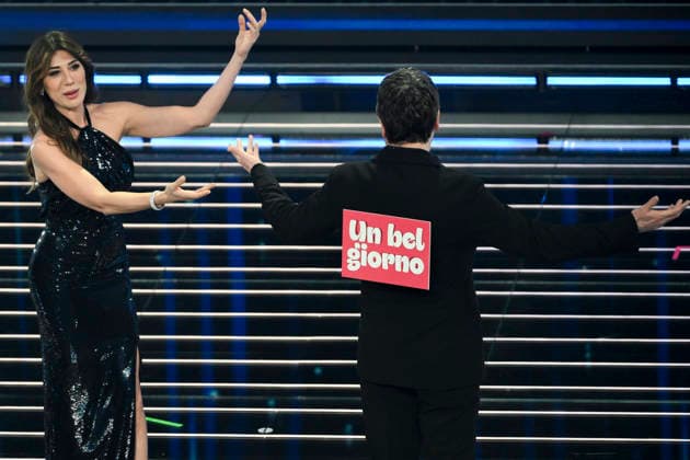 February 26, 2026, Sanremo, Italy: Italian actors Virginia Raffaele (L) and Fabio De Luigi (R) on stage at the Ariston theatre during the 76th edition of the Sanremo Italian Song Festival, in Sanremo, Italy, 26 February 2026. The music festival will run from 24 to 28 February 2026. ANSA ETTORE FERRARI. Sanremo Italy  - ZUMAa110 20260226_zaf_a110_182 Copyright: xEttorexFerrarix
