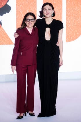Osnat Handelsman Keren and Maggie Gyllenhaal at the world premiere of the movie The Bride Long live the Bride at Cineworld Leicester Square London, 26 02 2026 Foto:xJ.xEdwardsx xFuturexImagex bride_6250