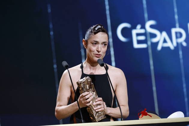 51st Cesar Ceremony Vimala Pons with the Best Supporting Actress Cesar Awar for Movie L’attachement during 51st Cesar Film Awards held at l Olympia on February 26, 2026, in Paris, France. Photo by Nasser Berzane ABACAPRESS.COM Paris France  Copyright: xBerzanexNasser ABACAx