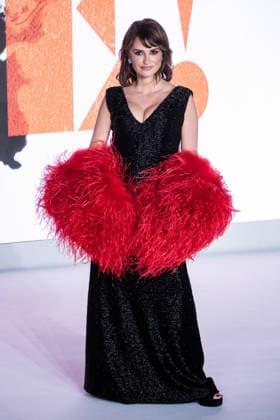 The World Premiere of THE BRIDE on Thursday 26 February 2026 PenÃ lope Cruz poses on the red carpet at The World Premiere of THE BRIDE on Thursday 26 February 2026 at Cineworld Leicester Square, London. ., Credit:Julie Edwards Avalon  Copyright: xJuliexEdwardsx xAvalonx 1078530835