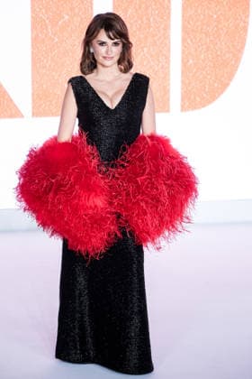 The World Premiere of THE BRIDE on Thursday 26 February 2026 PenÃ lope Cruz poses on the red carpet at The World Premiere of THE BRIDE on Thursday 26 February 2026 at Cineworld Leicester Square, London. ., Credit:Julie Edwards Avalon  Copyright: xJuliexEdwardsx xAvalonx 1078530925