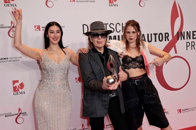 Elif Demirezer, Udo Lindenberg and Lara Hulo at the 17 German Music Authors Award of GEMA 2026 at The Ritz Carlton Hotel Berlin, 26 02 2026 Foto:xS.xGabschx xFuturexImagex musikautorenpreis_6302