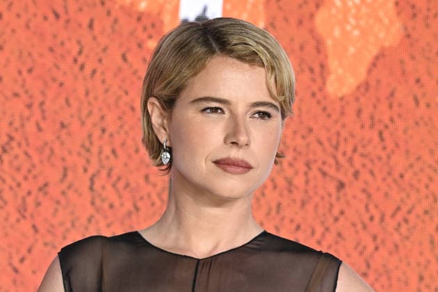 Jessie Buckley attends The Bride World Premiere at Cineworld Leicester Square in London, England. UK. Thursday 26th February 2026. Copyright: xJamesxWarrenx THE BRIDE - WORLD PREMIERE19