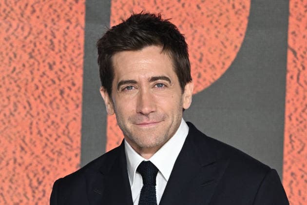 Jake Gyllenhaal attends The Bride World Premiere at Cineworld Leicester Square in London, England. UK. Thursday 26th February 2026. Copyright: xJamesxWarrenx THE BRIDE - WORLD PREMIERE77