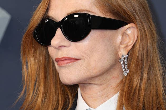 Arrivees sur le tapis rouge pour la 51eme ceremonie des CESAR a lOlympia Red carpet arrivals for the 51st CESAR Awards ceremony at Olympia Hall 453480 2026 02 26 Huppert, Isabelle  Copyright: xSebastienxFremontx xStarfacex STAR_453480_156
