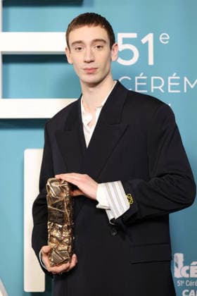 51st Cesar Ceremony Press Room Théodore Pellerin poses with the Rising Star Cesar Award during the 51st Cesar Film Awards held at l Olympia on February 26, 2026, in Paris, France. Photo by Jerome Domine ABACAPRESS.COM Paris France  Copyright: xDominexJerome ABACAx