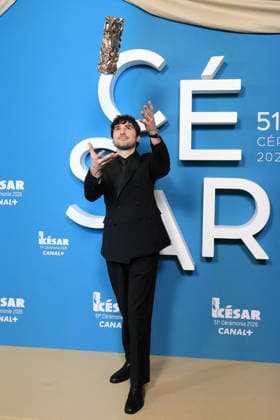 51st Cesar Ceremony Press Room Guillaume Marbeck poses with the Rising Star Cesar Award during the 51st Cesar Film Awards held at l Olympia on February 26, 2026, in Paris, France. Photo by Jerome Domine ABACAPRESS.COM Paris France  Copyright: xDominexJerome ABACAx