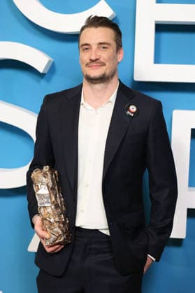 51st Cesar Ceremony Press Room Pierre Lottin poses with the Best Supporting Actor Cesar Award during the 51st Cesar Film Awards held at l Olympia on February 26, 2026, in Paris, France. Photo by Jerome Domine ABACAPRESS.COM Paris France  Copyright: xDominexJerome ABACAx