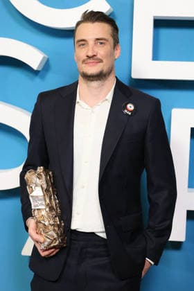 51st Cesar Ceremony Press Room Pierre Lottin poses with the Best Supporting Actor Cesar Award during the 51st Cesar Film Awards held at l Olympia on February 26, 2026, in Paris, France. Photo by Jerome Domine ABACAPRESS.COM Paris France  Copyright: xDominexJerome ABACAx