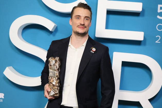 51st Cesar Ceremony Press Room Pierre Lottin poses with the Best Supporting Actor Cesar Award during the 51st Cesar Film Awards held at l Olympia on February 26, 2026, in Paris, France. Photo by Jerome Domine ABACAPRESS.COM Paris France  Copyright: xDominexJerome ABACAx