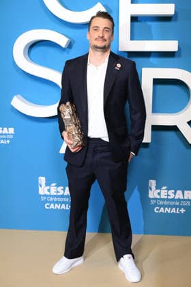 51st Cesar Ceremony Press Room Pierre Lottin poses with the Best Supporting Actor Cesar Award during the 51st Cesar Film Awards held at l Olympia on February 26, 2026, in Paris, France. Photo by Jerome Domine ABACAPRESS.COM Paris France  Copyright: xDominexJerome ABACAx