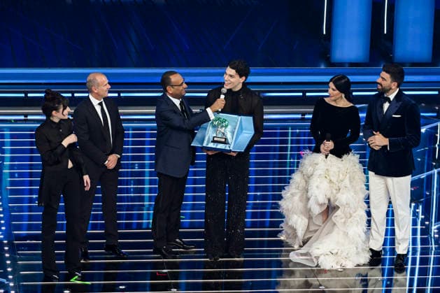76th Italian Song Festival of Sanremo 3rd Evening Teatro Ariston - Sanremo, Italy Angelica Bove;-;Carlo Conti;Nicolo Filippucci;Laura Pausini;Gianluca Gazzoli 76th Italian Song Festival of Sanremo 3rd Evening Teatro Ariston - Sanremo, Italy 26th February 2026 SGPItalia id 134399_050 Not Exclusive  Copyright: xAlfonsoxCatalano SGPx
