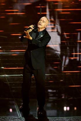 76th Italian Song Festival of Sanremo 3rd Evening Teatro Ariston - Sanremo, Italy Eros Ramazzotti 76th Italian Song Festival of Sanremo 3rd Evening Teatro Ariston - Sanremo, Italy 26th February 2026 SGPItalia id 134399_050 Not Exclusive  Copyright: xAlfonsoxCatalano SGPx