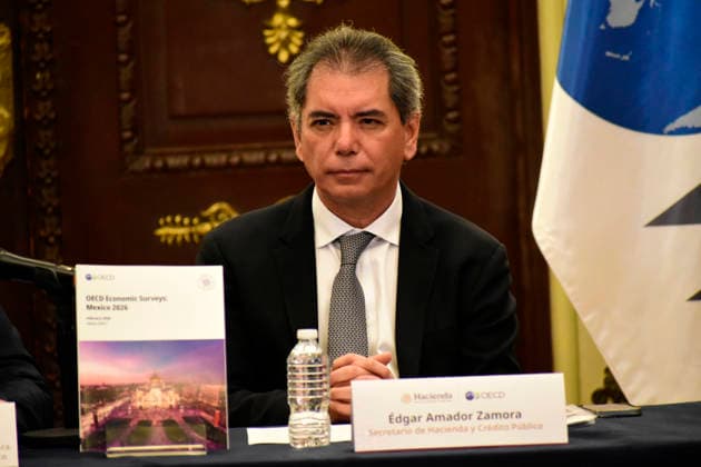 Secretary-General Delivers OECD Economic Surveys Delivers The Mexico 2026 Report Mexico™s Minister of Finance and Public Credit, Edgar Amador Zamora receives he OECD Economic Surveys: Mexico 2026 report by Secretary-General of the Organisation for Economic Co-operation and Development, Mathias Cormann (No in picture) in the Pan-American Hall of the National Palace. on February 26, 2026 in Mexico City, Mexico. (Photo by Luis Barron Eyepix Group) Copyright: xLuisxBarronx xEyepixxGroupx LB_26022026_176992