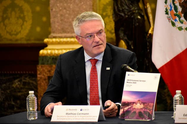 Secretary-General Delivers OECD Economic Surveys Delivers The Mexico 2026 Report Secretary-General of the Organisation for Economic Co-operation and Development, Mathias Cormann, delivers the OECD Economic Surveys: Mexico 2026 report to Mexico™s Minister of Finance and Public Credit, Edgar Amador Zamora, (No in picture) in the Pan-American Hall of the National Palace. on February 26, 2026 in Mexico City, Mexico. (Photo by Luis Barron Eyepix Group) Copyright: xLuisxBarronx xEyepixxGroupx LB_26022026_176994