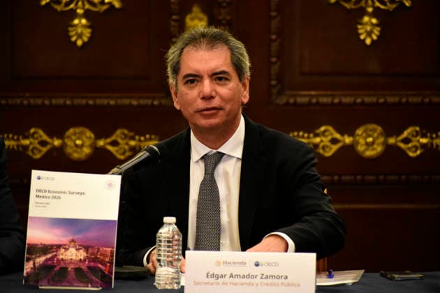 Secretary-General Delivers OECD Economic Surveys Delivers The Mexico 2026 Report Mexico™s Minister of Finance and Public Credit, Edgar Amador Zamora receives he OECD Economic Surveys: Mexico 2026 report by Secretary-General of the Organisation for Economic Co-operation and Development, Mathias Cormann (No in picture) in the Pan-American Hall of the National Palace. on February 26, 2026 in Mexico City, Mexico. (Photo by Luis Barron Eyepix Group) Copyright: xLuisxBarronx xEyepixxGroupx LB_26022026_176997
